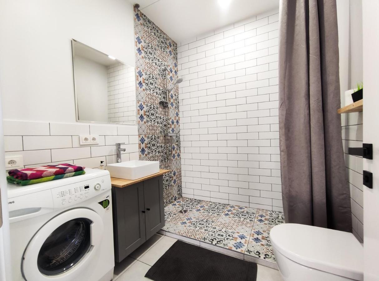 K-Town - Apartments Viabaltic カウナス エクステリア 写真