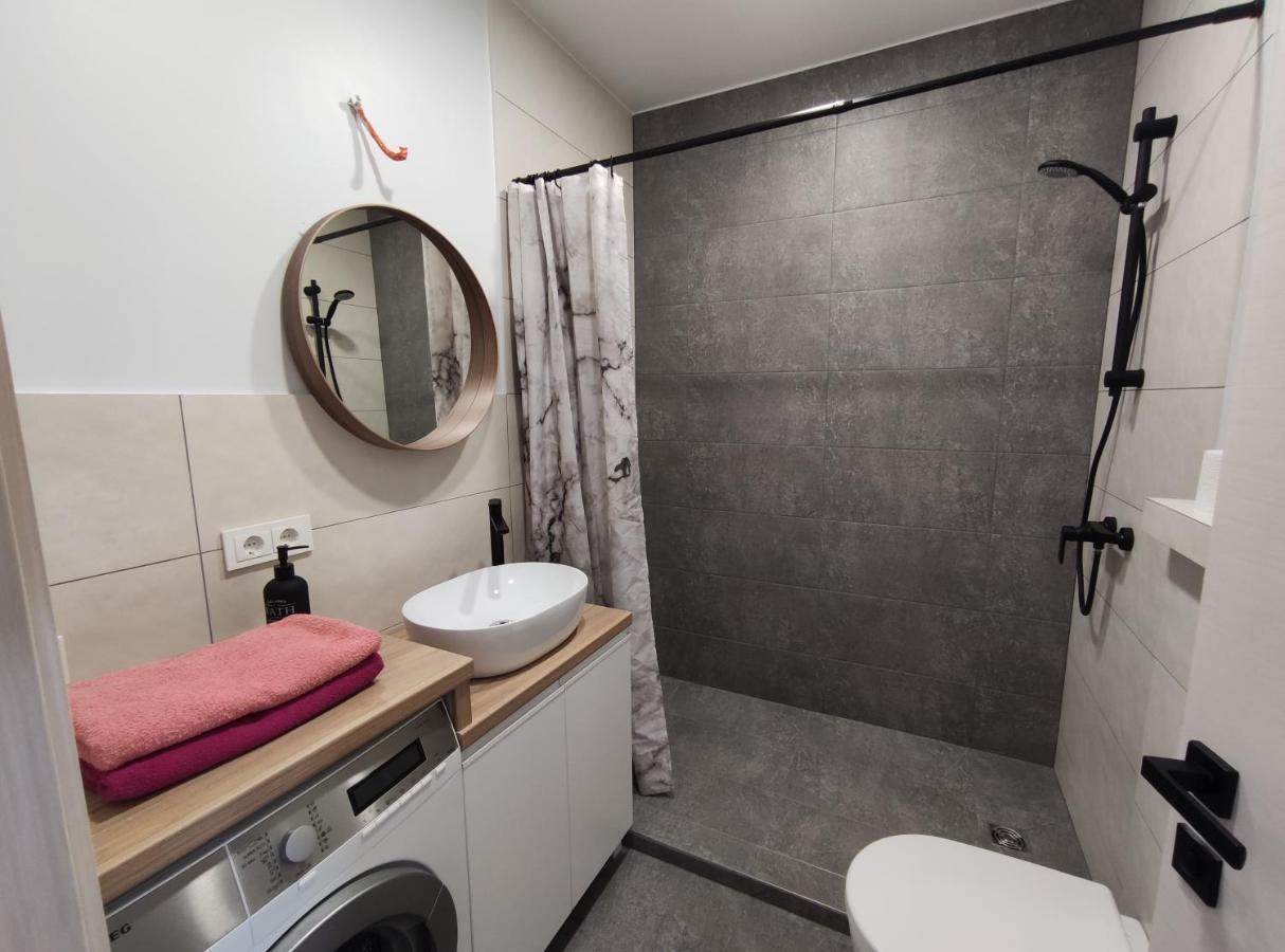 K-Town - Apartments Viabaltic カウナス エクステリア 写真